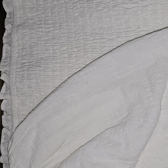 VICI Puffed Sleeve Smocked Crop Top Size L - Picture 8 of 13